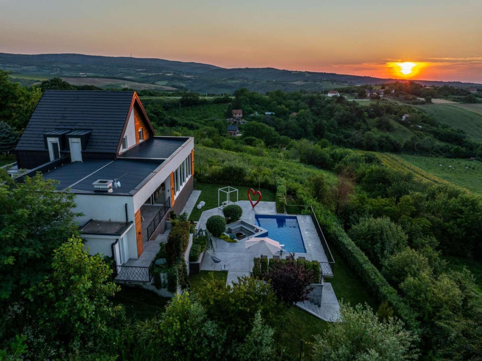 Riverside Pool Villa-Sremski Karlovci Buitenkant foto